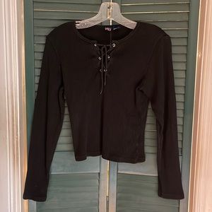 DH, long sleeve, black ribbed, tie-up